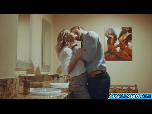 ❤️ Cuando una rubia tetona te seduce en un baño público ❤ Porno casero en es.taxiklass.ru ❌️❤️❤️❤️❤️❤️❤️❤️